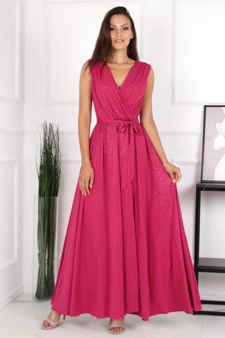 بيع الملابس النسائية والشبابية بالجملة لجميع الأعمار من شركة مصنعة في بولندا