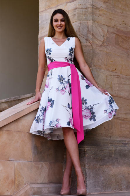 بيع الملابس النسائية والشبابية بالجملة لجميع الأعمار من شركة مصنعة في بولندا